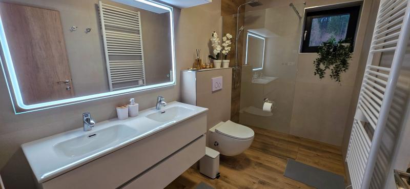 Izba Apartmanica Hrabovo 32 - 3A v CTS - CONSULTING TRADE SERVICE s.r.o. – Kúpelňa
